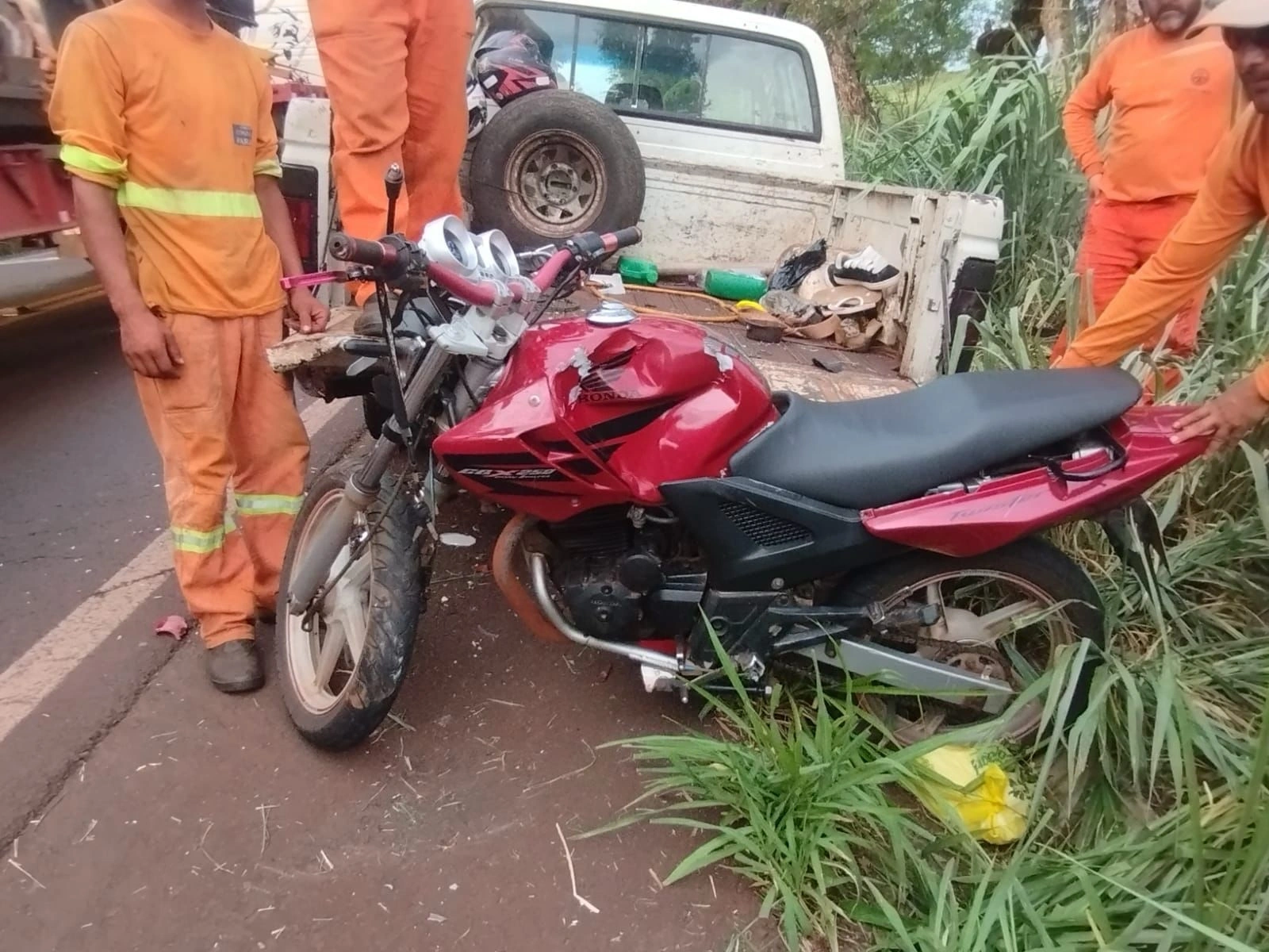 Jovem morre em colisão traseira na PR-495, em Pato Bragado
