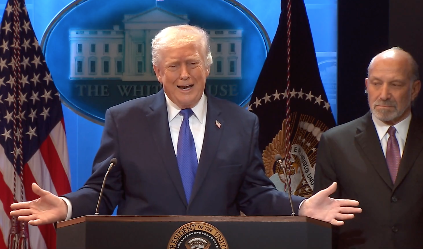 Trump eleva tarifa global para 15% após decisão da Suprema Corte dos EUA