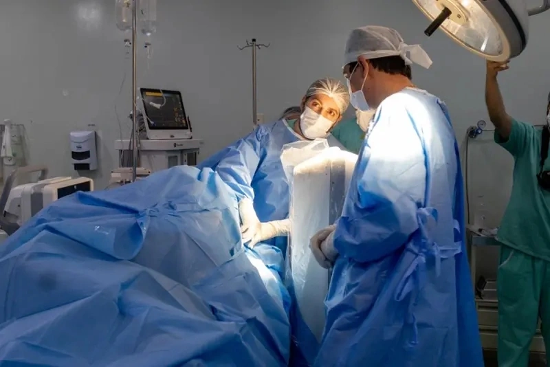 HUOP realiza aplicação de polilaminina e marca momento histórico na assistência a pacientes com lesão medular