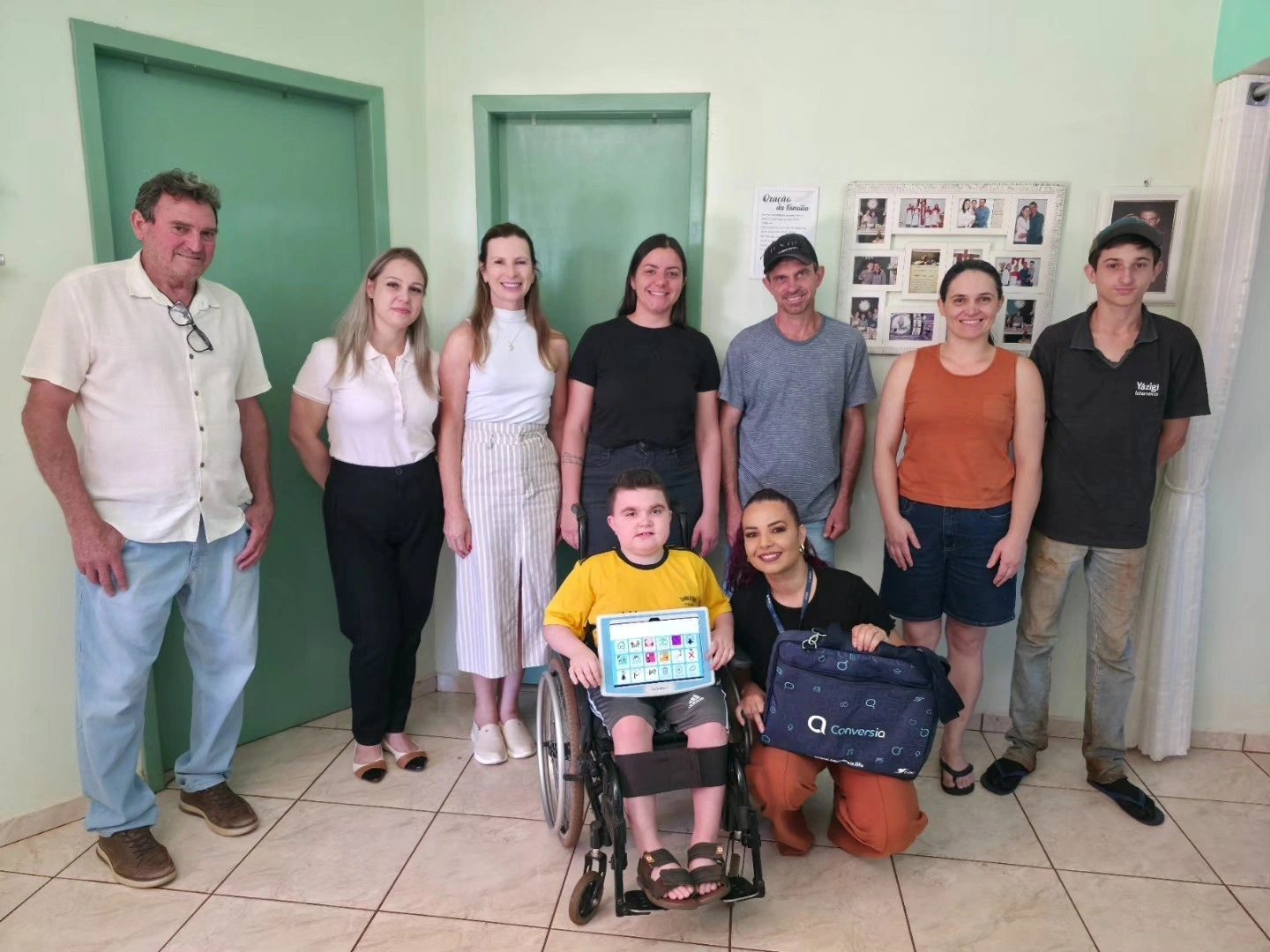 Terminal de acessibilidade digital é entregue a aluno da rede municipal de Nova Santa Rosa e amplia possibilidades de comunicação e inclusão