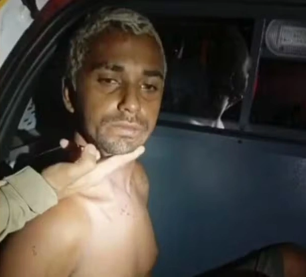 Homem joga solvente em companheira, ateia fogo nela e é preso enquanto dormia em barraca infantil, no Paraná