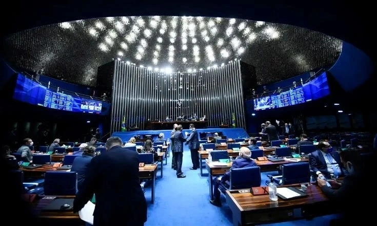 Senado aprova aumento gradual da licença-paternidade para 20 dias