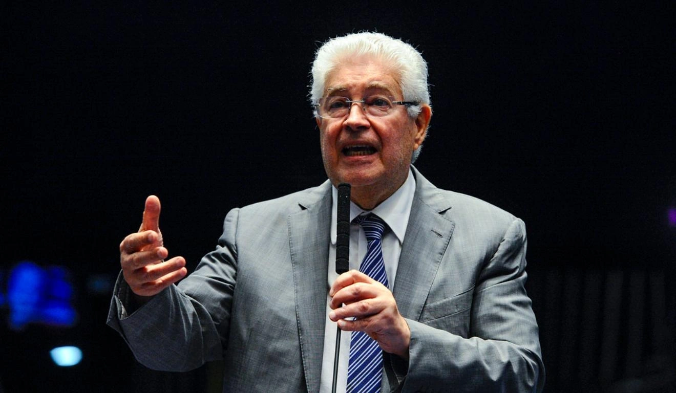 STF mantém corte de aposentadoria vitalícia ao ex-governador Requião