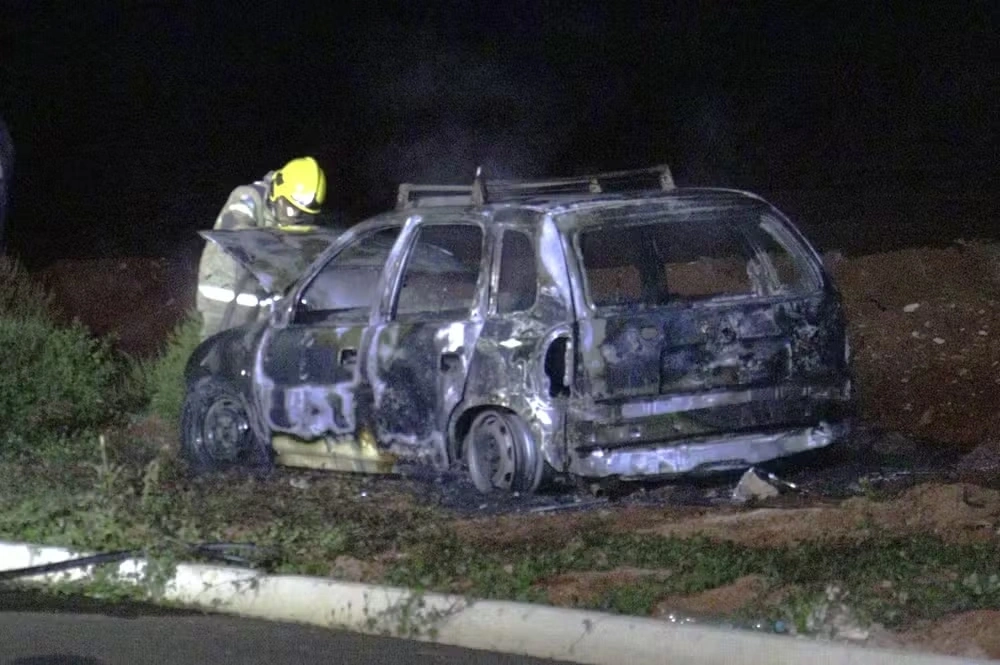 Zelador de boate é encontrado morto dentro de carro incendiado e segurança do local é preso suspeito do assassinato, no PR