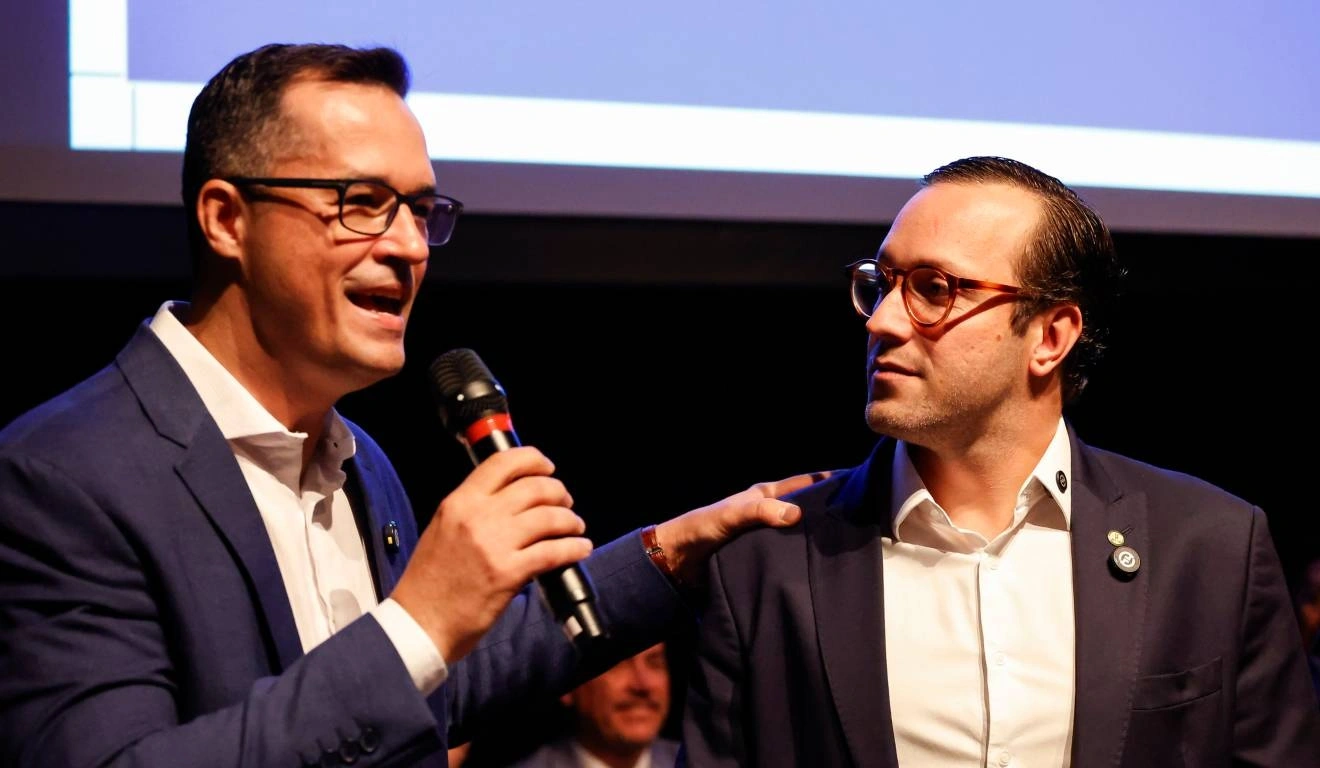 Novo formaliza aliança com o PL no Paraná e lança Deltan para o Senado