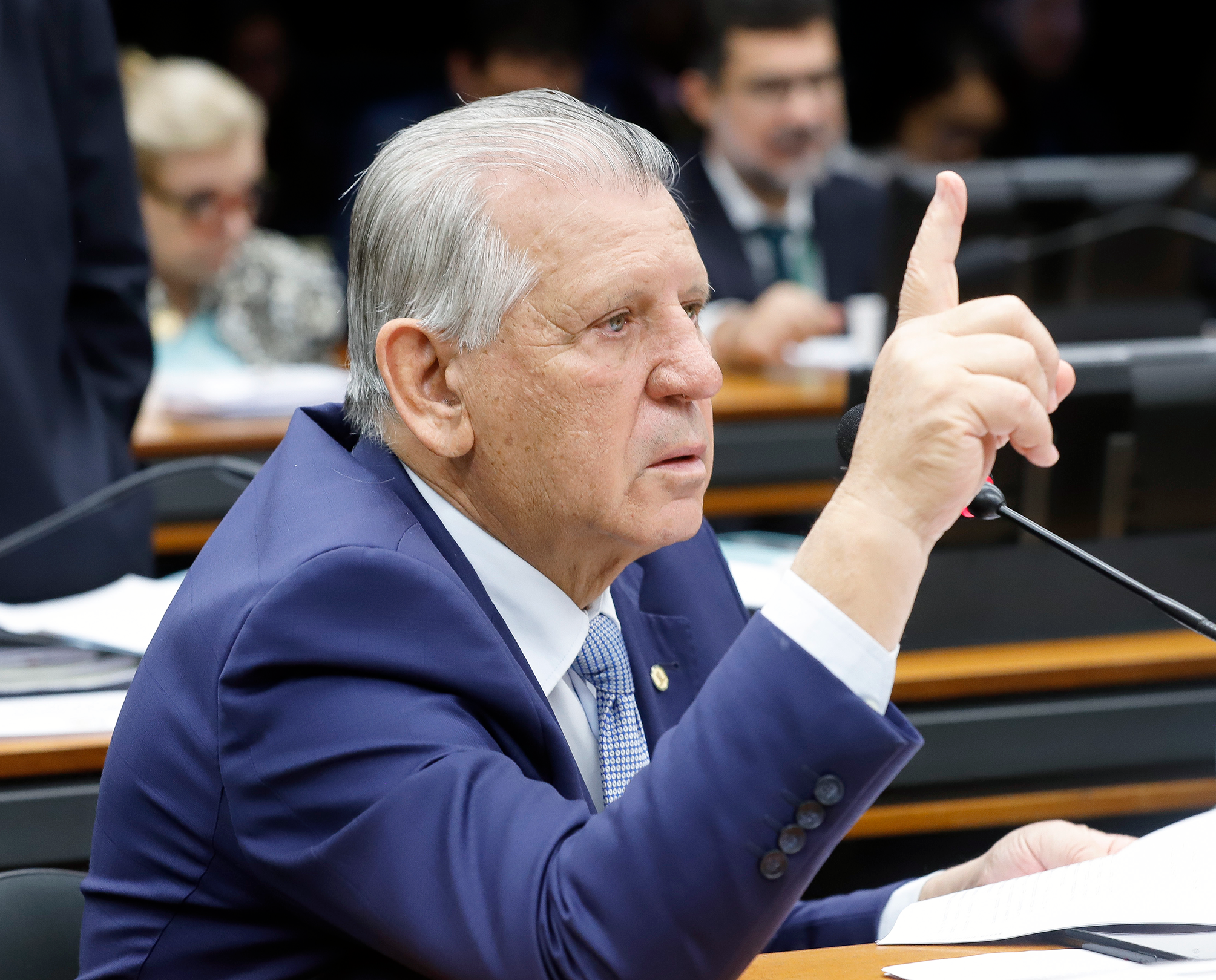 Sperafico defende PEC para afastar influência política no Judiciário